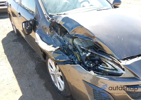 2011 Mazda Mazda3 S Grand Touring z USA, uszkodzony, nr VIN JM1BL1W69B1368420